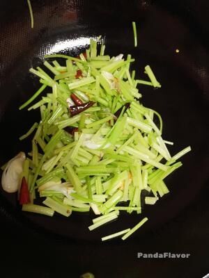 Stir-fried Celery with Dried Tofu