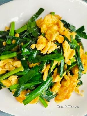 Scrambled Eggs with Chives